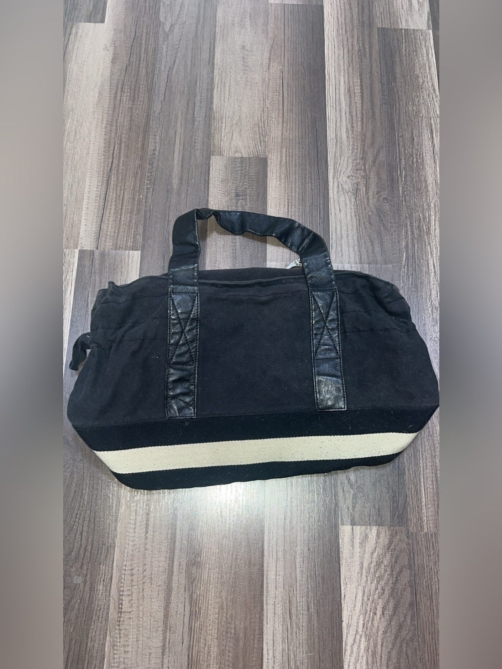Juicy couture black gold grey Y2K vintage purse handbag zipper flaw. - Picture 7 of 9